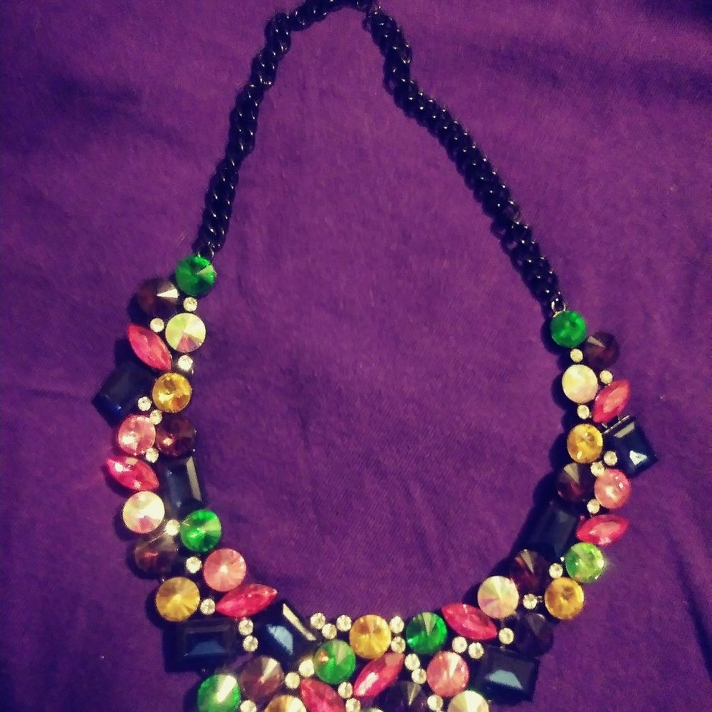 Colorful statement necklace - Picture 7 of 10